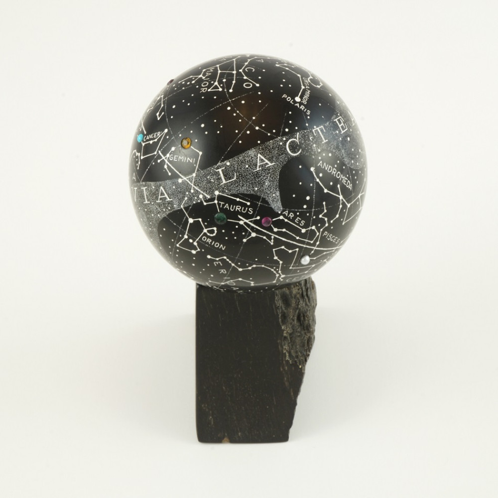 Sfera in giaietto "Costellazioni" diam. 8 cm Sfera in giaietto "Costellazioni" diam. 8 cm