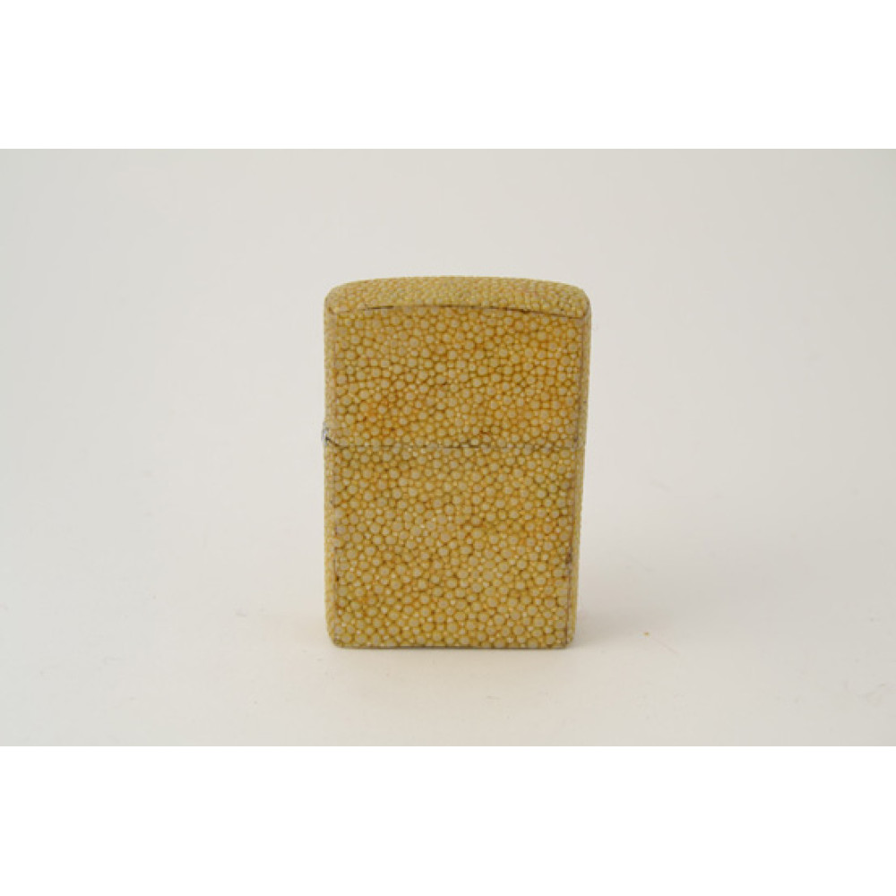 Accendino mod. "Zippo" in galuchat giallo