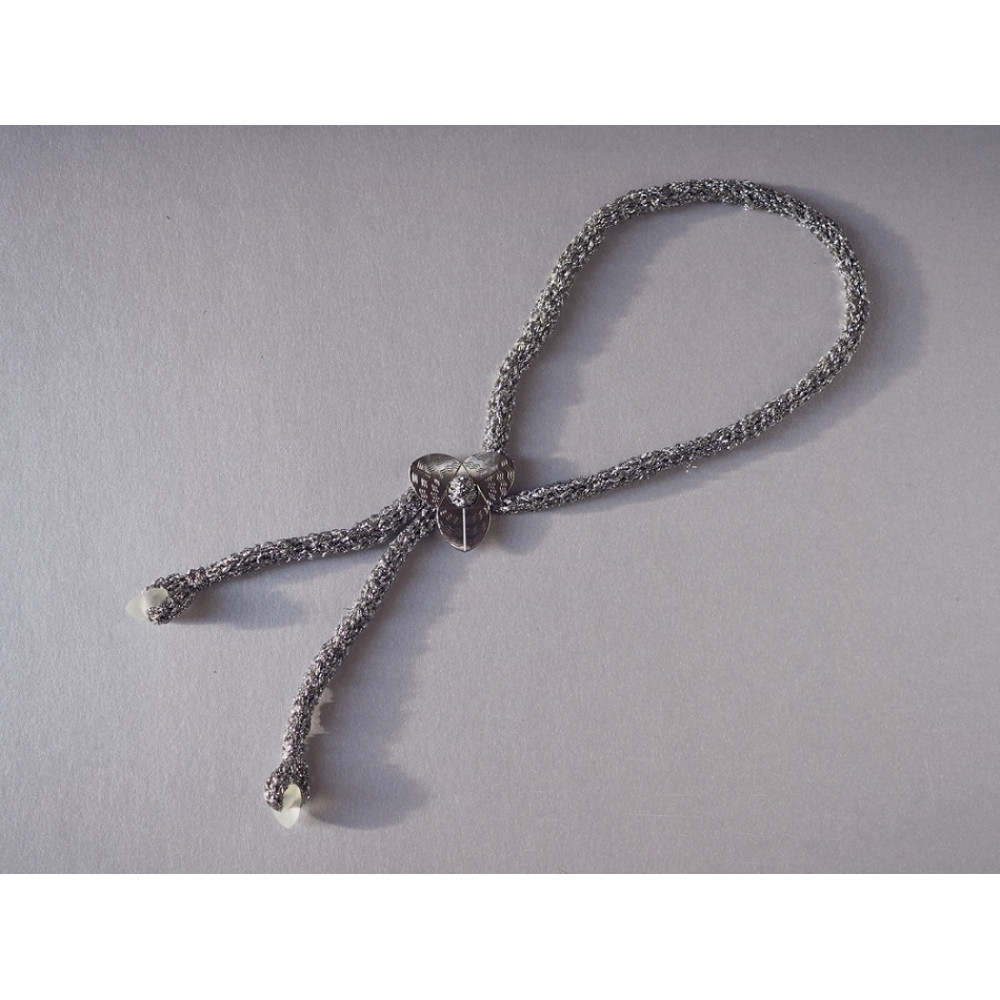 Collana a cravatta "Trivio Tie" in alpacca